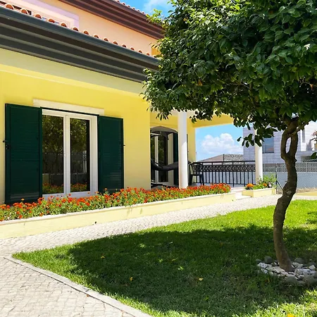 Δωμάτια σε οικογενειακή κατοικία Lolik *